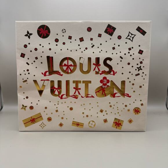 Louis Vuitton Holiday 2023 Shopping Bag and Small Dust Bag - Picture 16 of 16